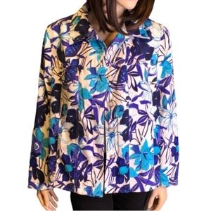 TanJay light floral jacket. Size 10P. EUC